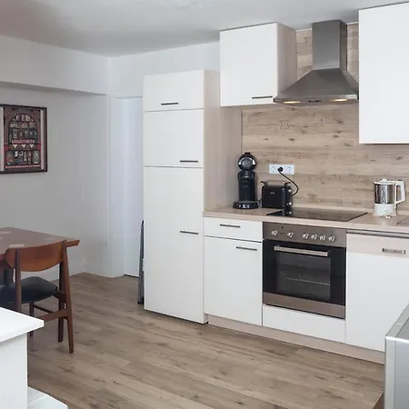 Apartment Alt